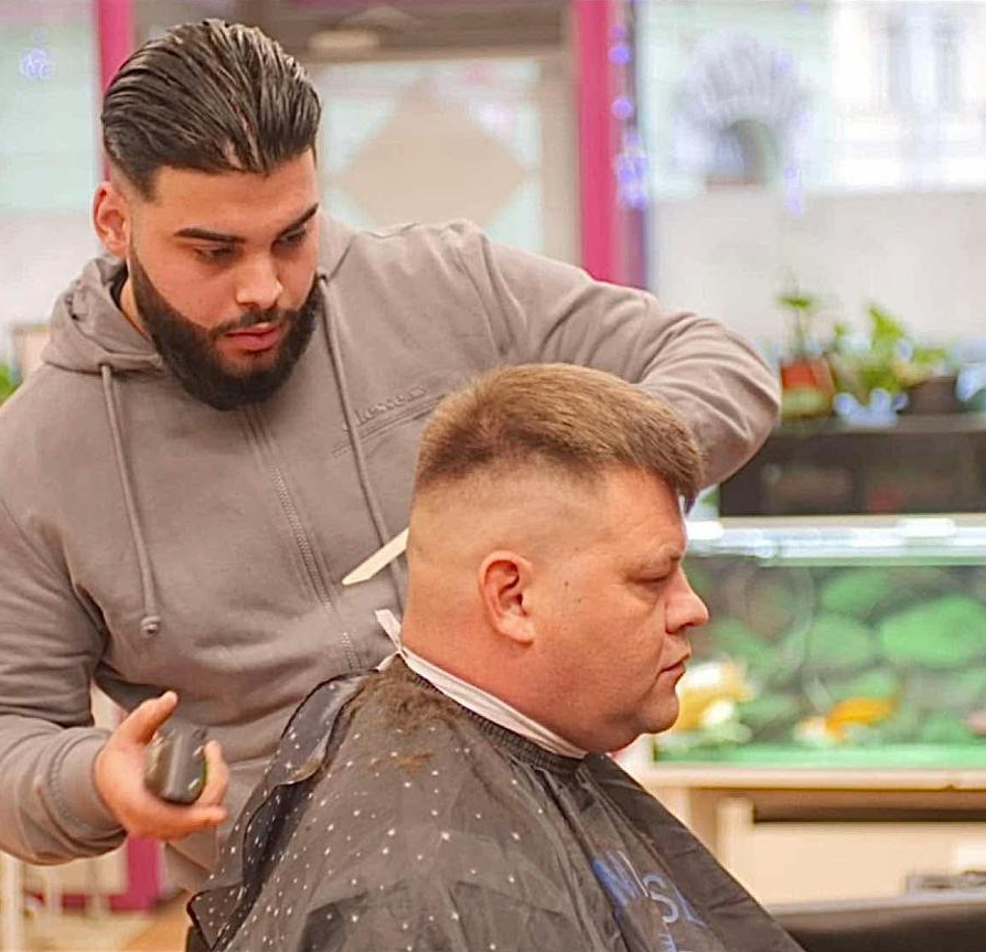 David Santiago - Senior barber